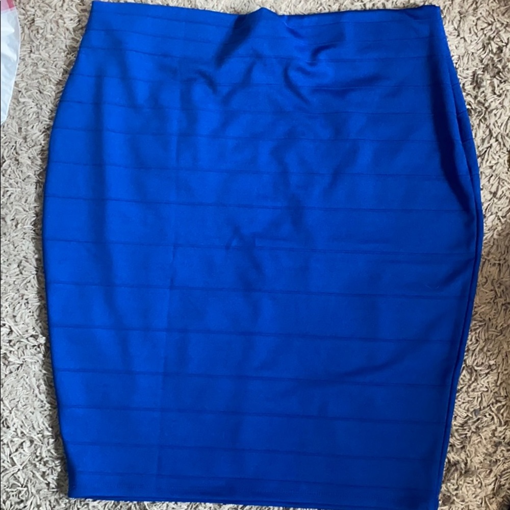 Pencil skirt 💙